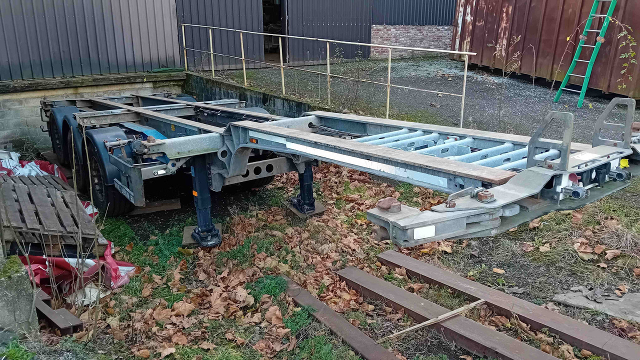 SCHMITZ CARGOBULL châssis porte-conteneur semi-remorque Os - type SGF*3 - adaptable pour conteneur 20' et 40' - Semi-trailer pengangkut mobil: gambar 1 SCHMITZ CARGOBULL châssis porte-conteneur semi-remorque Os - type SGF*3 - adaptable pour conteneur 20' et 40' - Semi-trailer pengangkut mobil: gambar 1