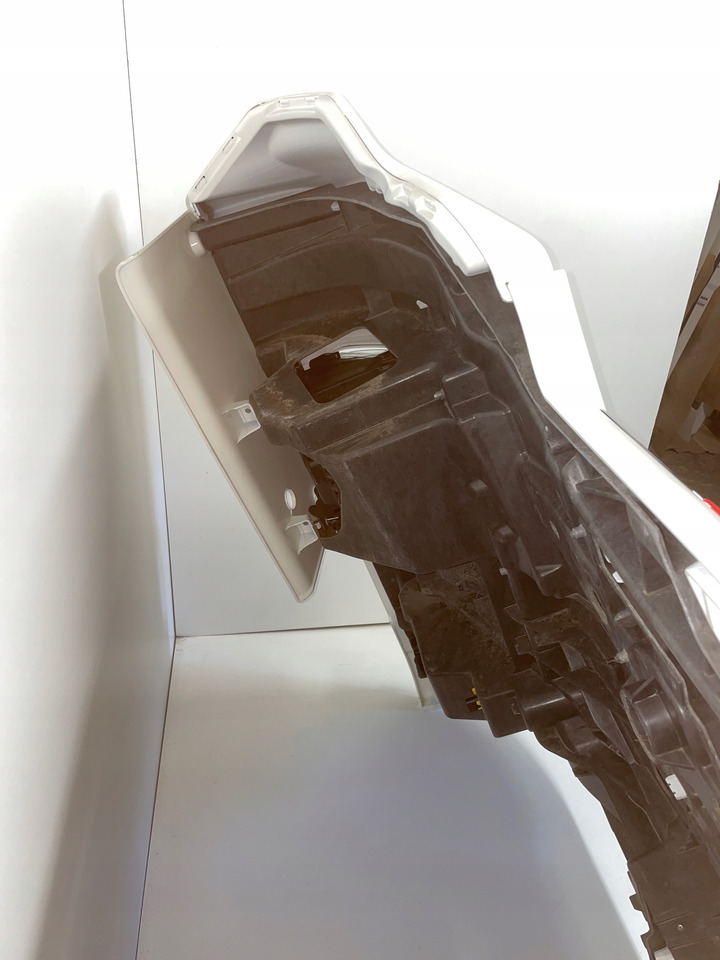 KOMPLETNY ZDERZAK MAN TG3 TGX3 TGX 3 ORYGINALNY KOLOR RAL 9010 - Bumper untuk Truk: gambar 5 KOMPLETNY ZDERZAK MAN TG3 TGX3 TGX 3 ORYGINALNY KOLOR RAL 9010 - Bumper untuk Truk: gambar 5