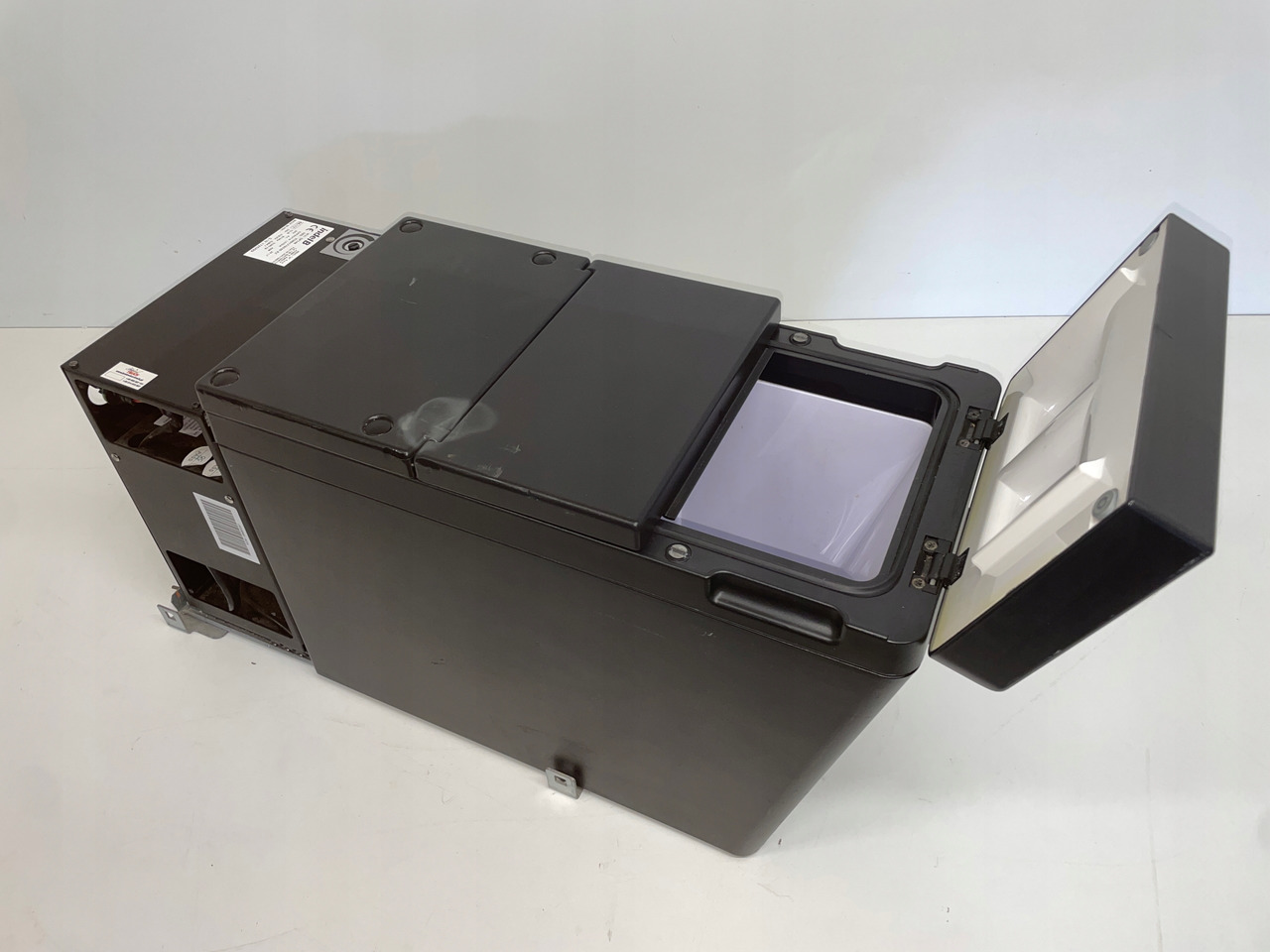 LODÓWKA CHŁODZIARKA IVECO STRALIS INTEL B 504195453 - Kabin dan interior untuk Truk: gambar 3 LODÓWKA CHŁODZIARKA IVECO STRALIS INTEL B 504195453 - Kabin dan interior untuk Truk: gambar 3