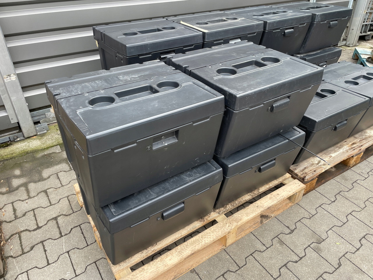 LODÓWKA IVECO HI-WAY HI WAY STRALIS - Kabin dan interior untuk Truk: gambar 3 LODÓWKA IVECO HI-WAY HI WAY STRALIS - Kabin dan interior untuk Truk: gambar 3