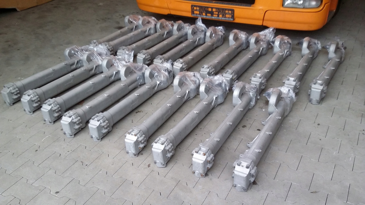 MAN F2000 TGA EGR TGX RECYRKULATOR D20,D26,D28 - Pendingin EGR untuk Truk: gambar 2 MAN F2000 TGA EGR TGX RECYRKULATOR D20,D26,D28 - Pendingin EGR untuk Truk: gambar 2