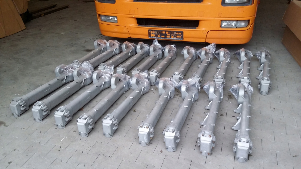 MAN F2000 TGA EGR TGX RECYRKULATOR D20,D26,D28 - Pendingin EGR untuk Truk: gambar 4 MAN F2000 TGA EGR TGX RECYRKULATOR D20,D26,D28 - Pendingin EGR untuk Truk: gambar 4