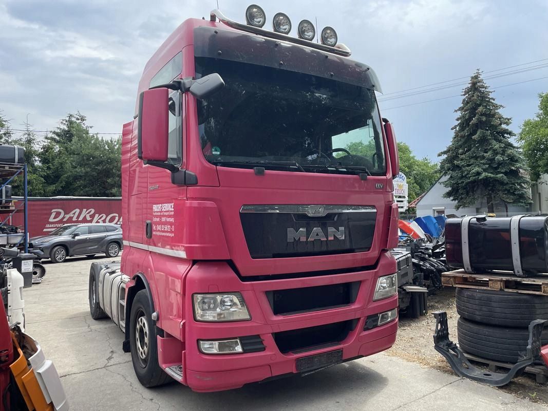 MASKA ATRAPA GRIL MAN TGX - Kerudung untuk Truk: gambar 1 MASKA ATRAPA GRIL MAN TGX - Kerudung untuk Truk: gambar 1