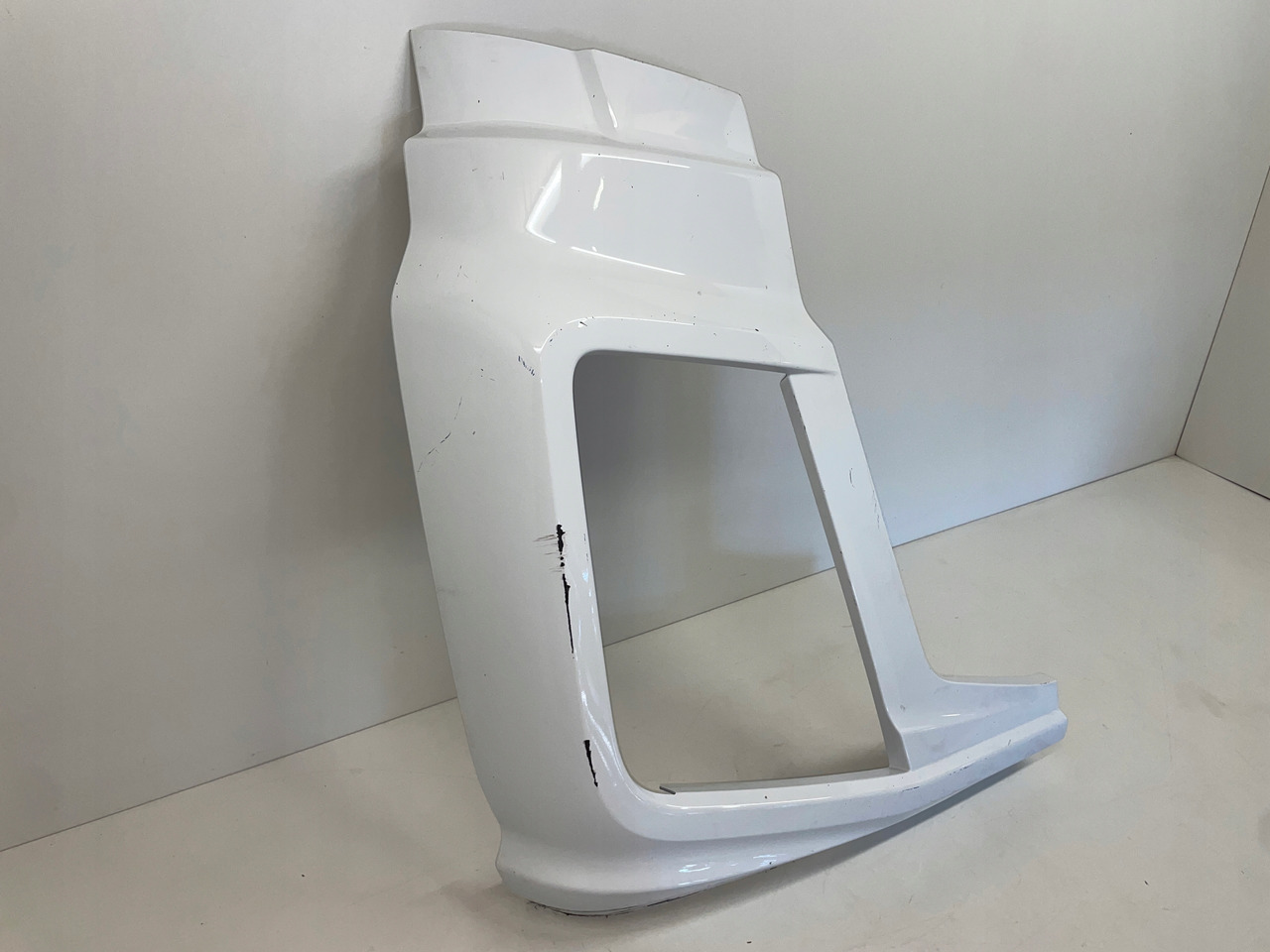 PRAWA OSŁONA OKULAR ZDERZAK FORD F-MAX JC46-17E950-A - Bumper untuk Truk: gambar 2 PRAWA OSŁONA OKULAR ZDERZAK FORD F-MAX JC46-17E950-A - Bumper untuk Truk: gambar 2