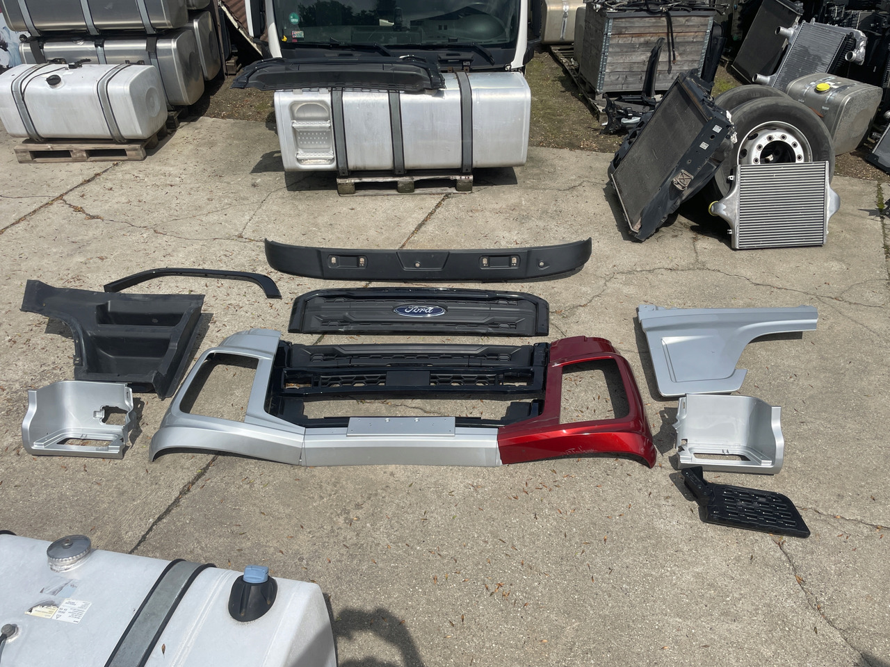 Przód Ford F-Max F Max Grill, Stopień , Stopnica Przedłużenie drzwi zderzak - Tubuh dan eksterior untuk Truk: gambar 2 Przód Ford F-Max F Max Grill, Stopień , Stopnica Przedłużenie drzwi zderzak - Tubuh dan eksterior untuk Truk: gambar 2