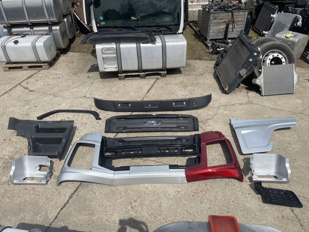 Przód Ford F-Max F Max Grill, Stopień , Stopnica Przedłużenie drzwi zderzak - Tubuh dan eksterior untuk Truk: gambar 1 Przód Ford F-Max F Max Grill, Stopień , Stopnica Przedłużenie drzwi zderzak - Tubuh dan eksterior untuk Truk: gambar 1