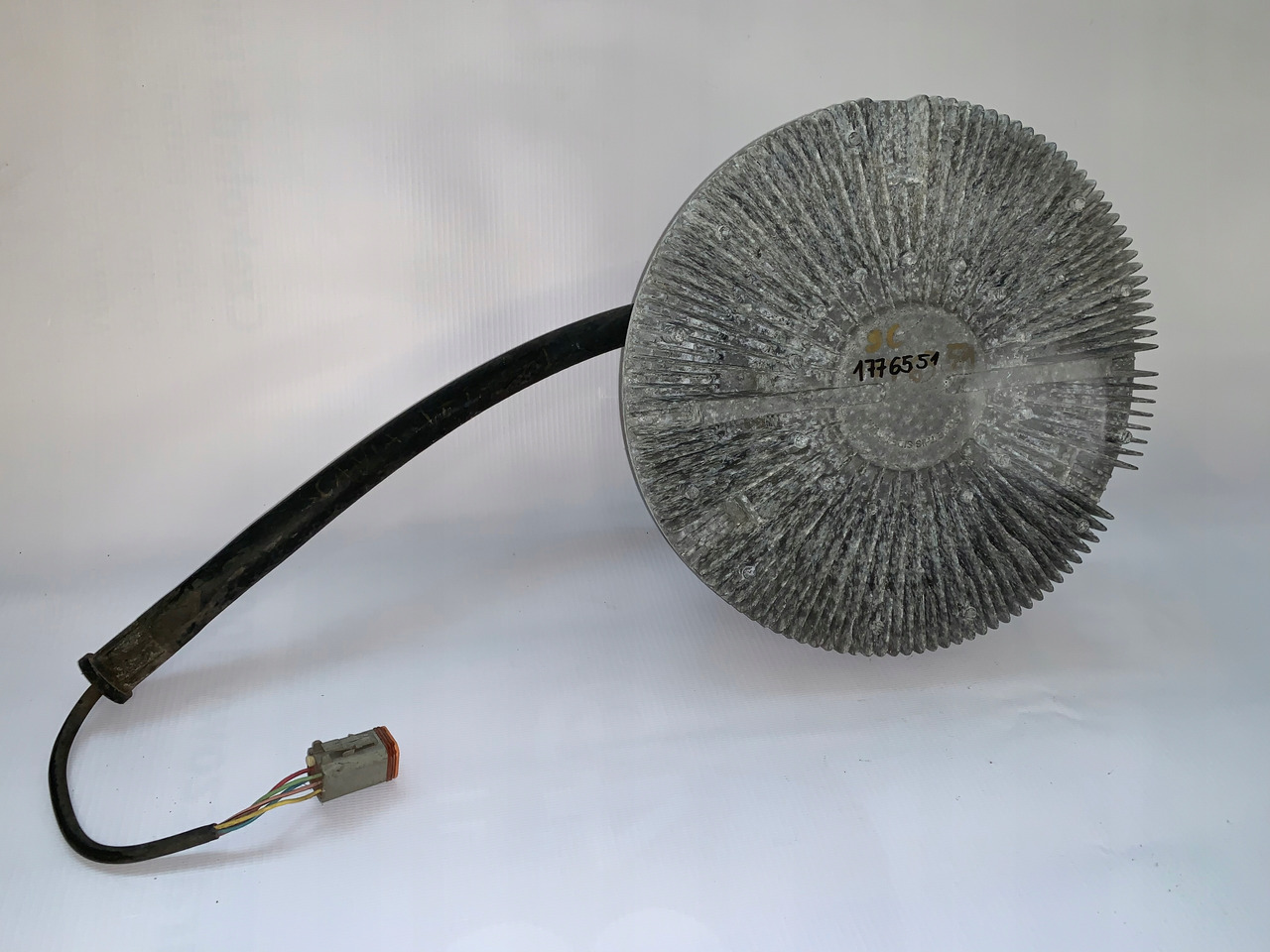 SPRZĘGŁO WISKOTYCZNE WISCOZA WISKOZA SCANIA R DC13 - Penggemar untuk Truk: gambar 1 SPRZĘGŁO WISKOTYCZNE WISCOZA WISKOZA SCANIA R DC13 - Penggemar untuk Truk: gambar 1