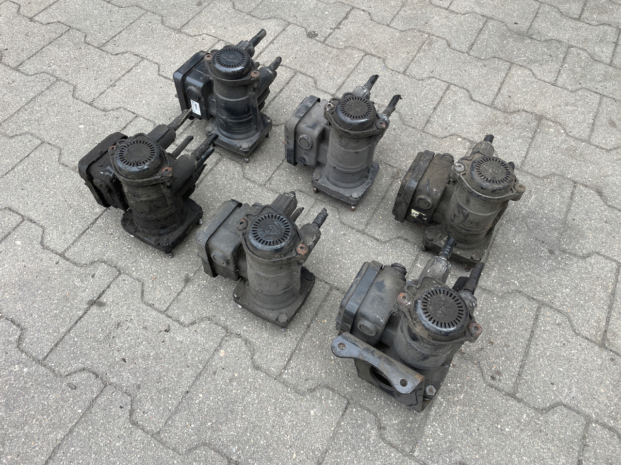 ZAWÓR EUROPA MODULATOR EBS MAN TGA TGS TGX 81523016213 - Katup rem untuk Truk: gambar 5 ZAWÓR EUROPA MODULATOR EBS MAN TGA TGS TGX 81523016213 - Katup rem untuk Truk: gambar 5