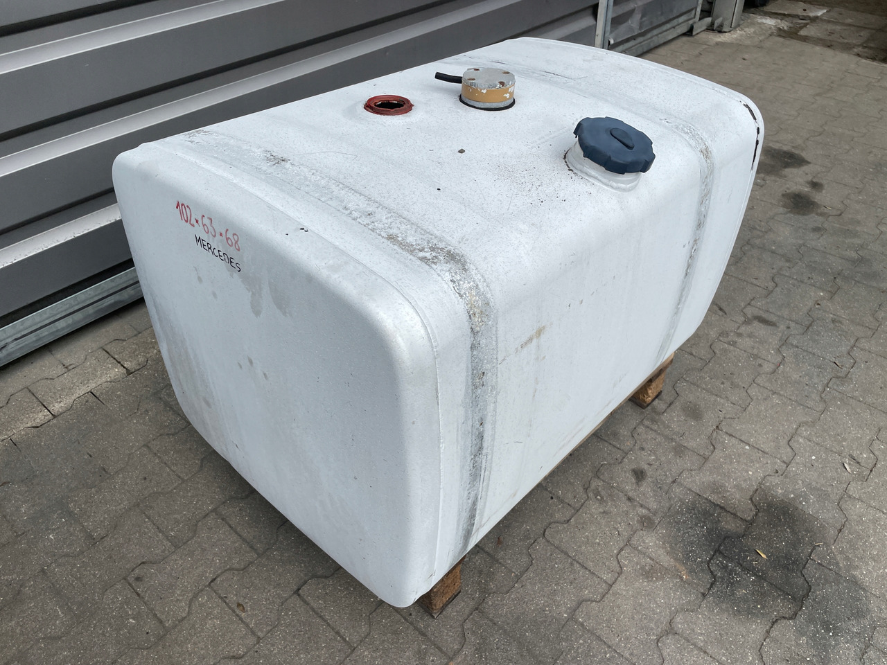 ZBIORNIK PALIWA 400L MAN, SCANIA, VOLVO, MERCEDES ,IVECO 02922400 - Tangki bahan bakar untuk Truk: gambar 3 ZBIORNIK PALIWA 400L MAN, SCANIA, VOLVO, MERCEDES ,IVECO 02922400 - Tangki bahan bakar untuk Truk: gambar 3