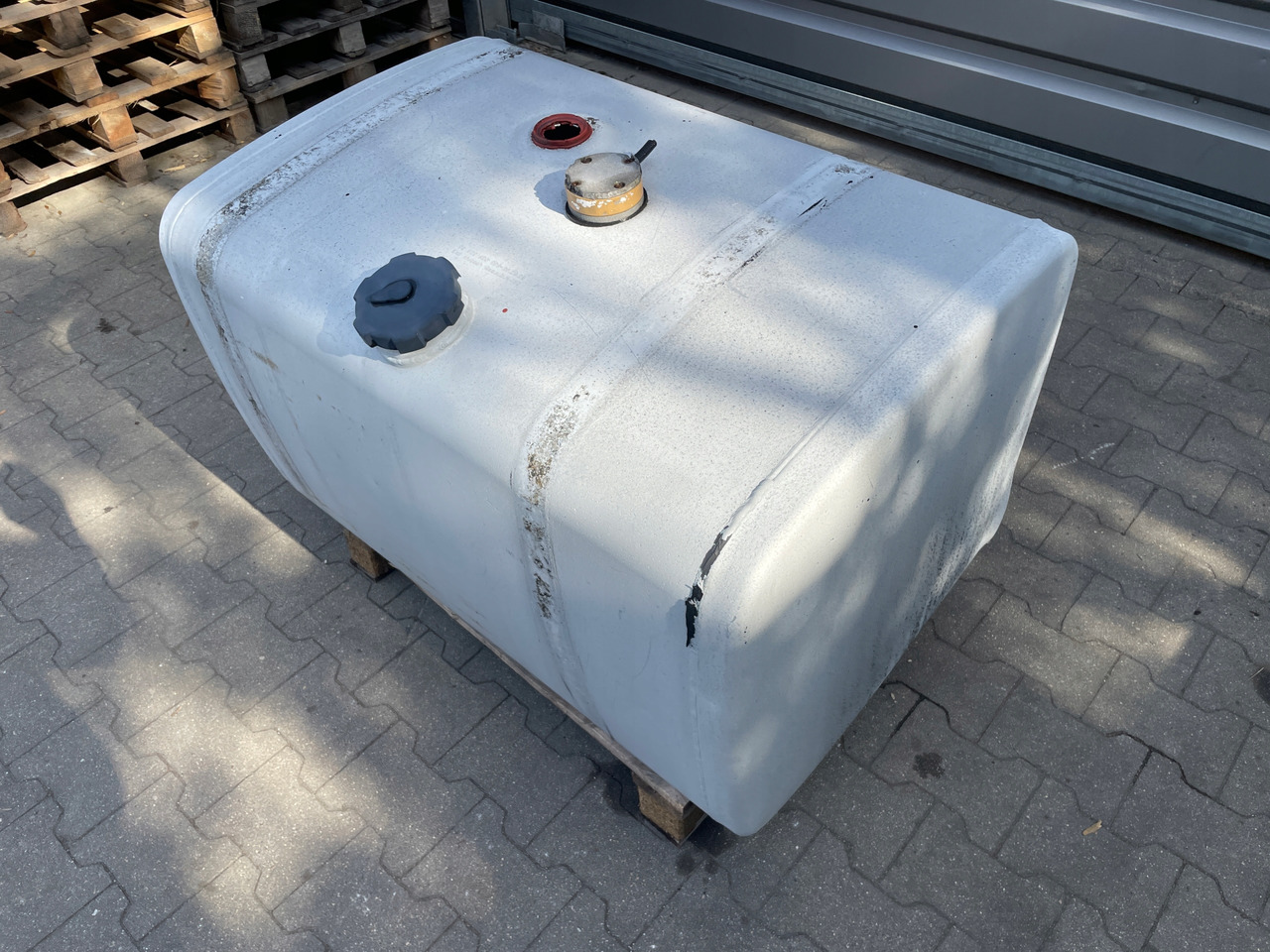 ZBIORNIK PALIWA 400L MAN, SCANIA, VOLVO, MERCEDES ,IVECO 02922400 - Tangki bahan bakar untuk Truk: gambar 4 ZBIORNIK PALIWA 400L MAN, SCANIA, VOLVO, MERCEDES ,IVECO 02922400 - Tangki bahan bakar untuk Truk: gambar 4