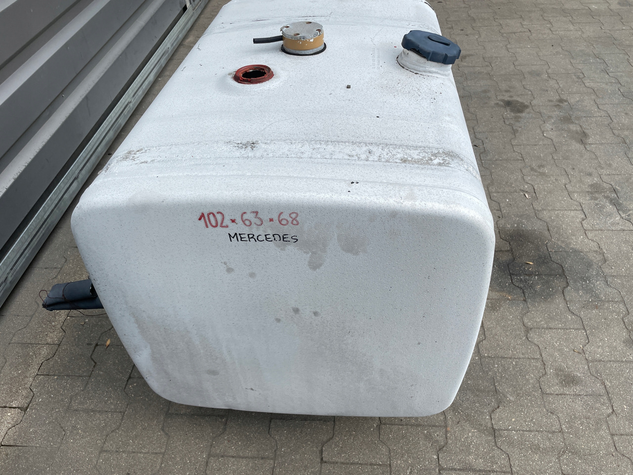 ZBIORNIK PALIWA 400L MAN, SCANIA, VOLVO, MERCEDES ,IVECO 02922400 - Tangki bahan bakar untuk Truk: gambar 4 ZBIORNIK PALIWA 400L MAN, SCANIA, VOLVO, MERCEDES ,IVECO 02922400 - Tangki bahan bakar untuk Truk: gambar 4