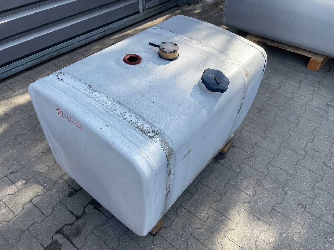 ZBIORNIK PALIWA 400L MAN, SCANIA, VOLVO, MERCEDES ,IVECO 02922400 - Tangki bahan bakar untuk Truk: gambar 2 ZBIORNIK PALIWA 400L MAN, SCANIA, VOLVO, MERCEDES ,IVECO 02922400 - Tangki bahan bakar untuk Truk: gambar 2