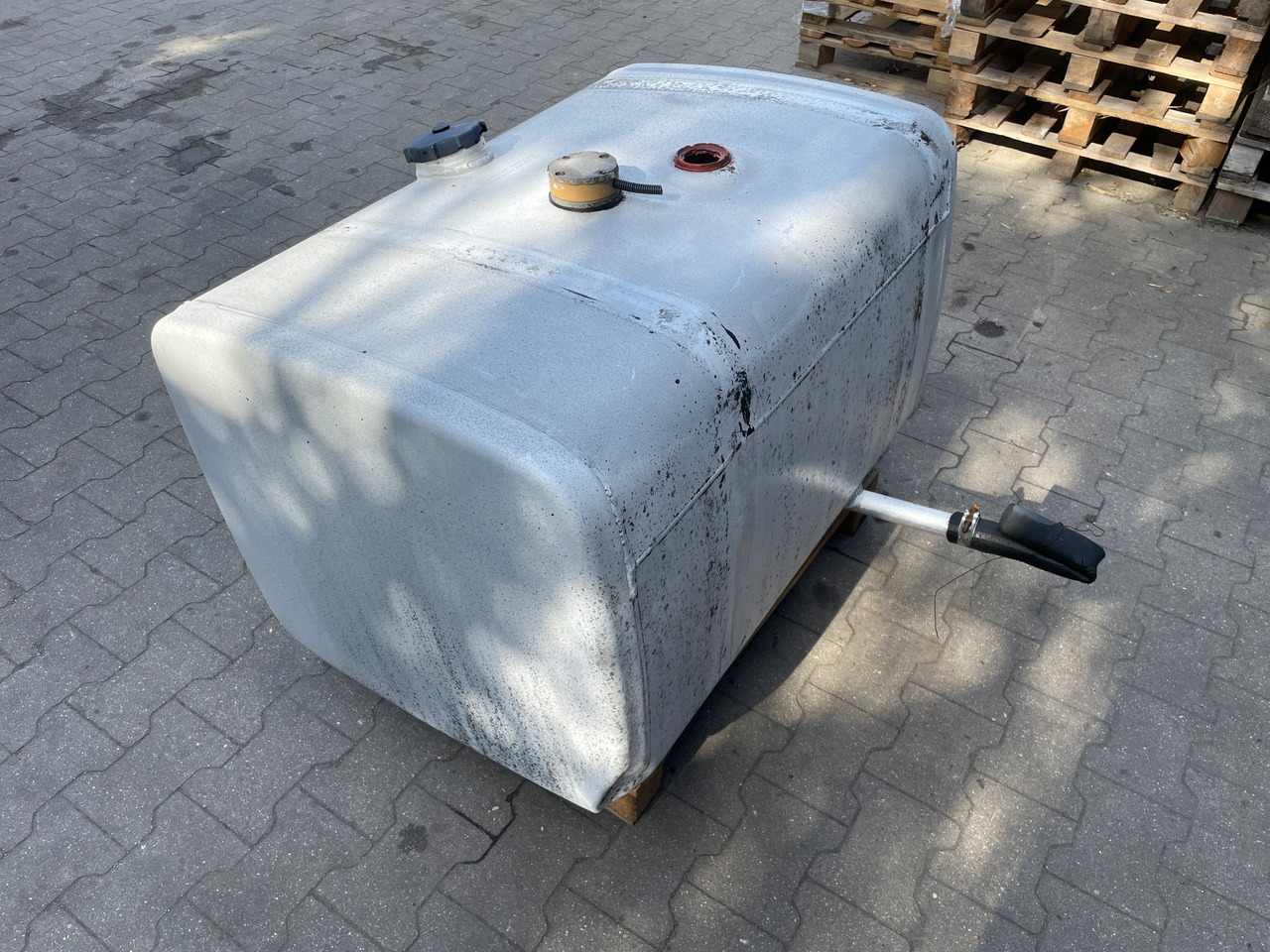 ZBIORNIK PALIWA 400L MAN, SCANIA, VOLVO, MERCEDES ,IVECO 02922400 - Tangki bahan bakar untuk Truk: gambar 5 ZBIORNIK PALIWA 400L MAN, SCANIA, VOLVO, MERCEDES ,IVECO 02922400 - Tangki bahan bakar untuk Truk: gambar 5