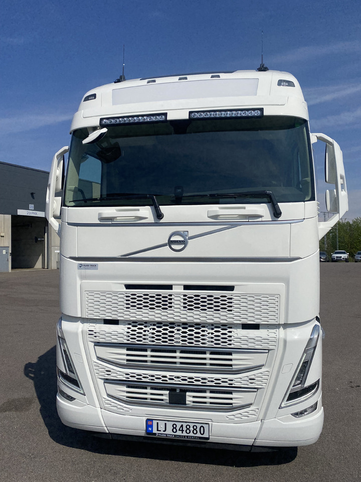 Volvo FH500 - Tractor head: gambar 2 Volvo FH500 - Tractor head: gambar 2