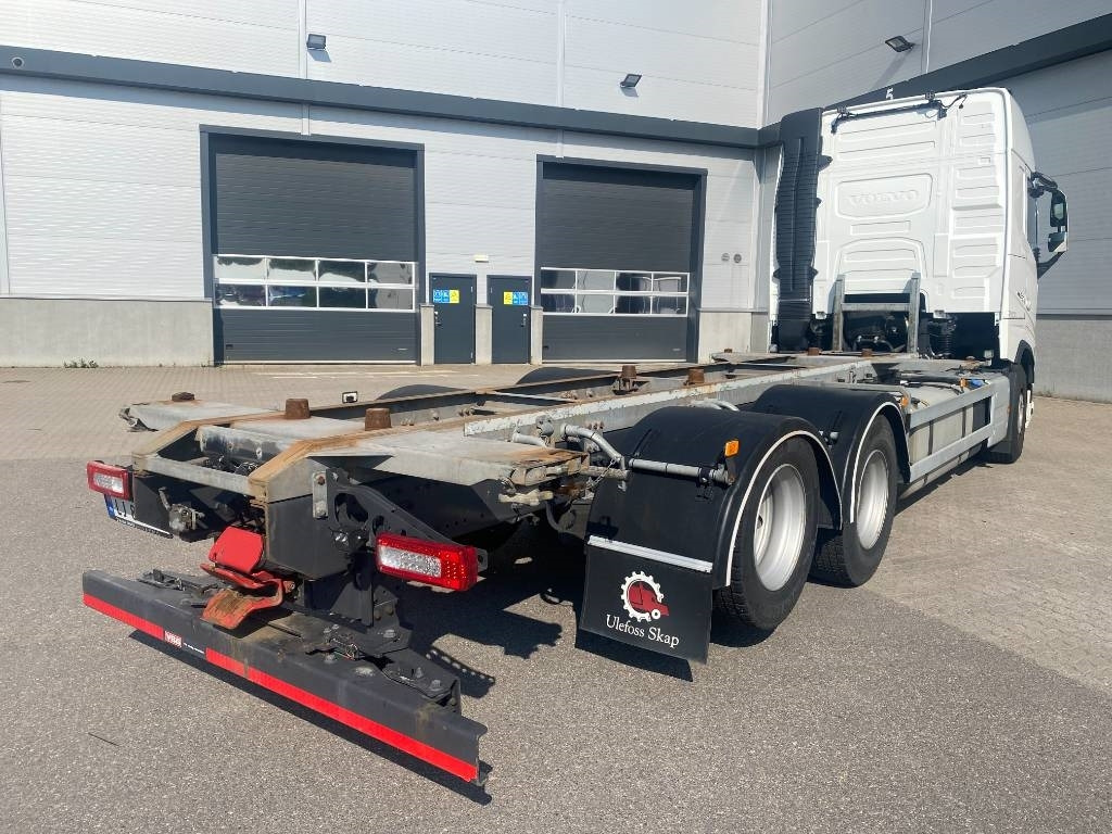 Volvo FH 540 - Pengangkut kontainer/ Container truck: gambar 3 Volvo FH 540 - Pengangkut kontainer/ Container truck: gambar 3