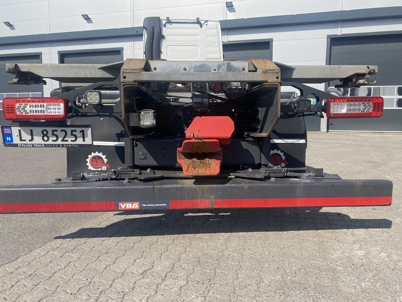 Volvo FH 540 - Pengangkut kontainer/ Container truck: gambar 5 Volvo FH 540 - Pengangkut kontainer/ Container truck: gambar 5