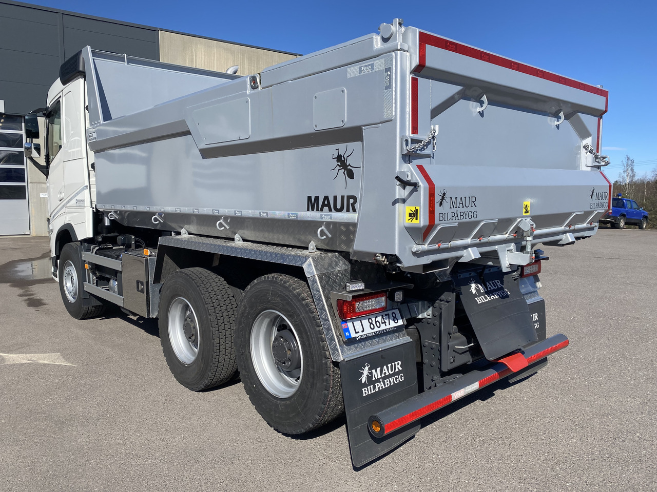 Volvo FH 540 - Truk jungkit: gambar 4 Volvo FH 540 - Truk jungkit: gambar 4