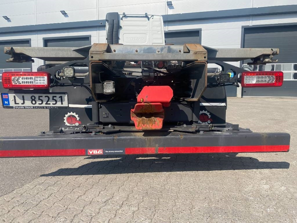 Volvo FH 540 - Pengangkut kontainer/ Container truck: gambar 5 Volvo FH 540 - Pengangkut kontainer/ Container truck: gambar 5