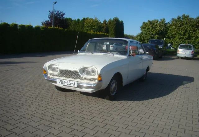 Ford Taunus - Mobil: gambar 1 Ford Taunus - Mobil: gambar 1