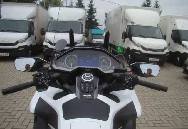 Sepeda motor Honda GL: gambar 10