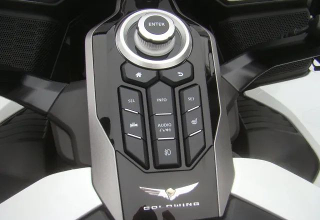 Sepeda motor Honda GL: gambar 16