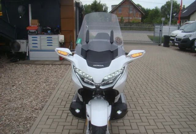 Sepeda motor Honda GL: gambar 12