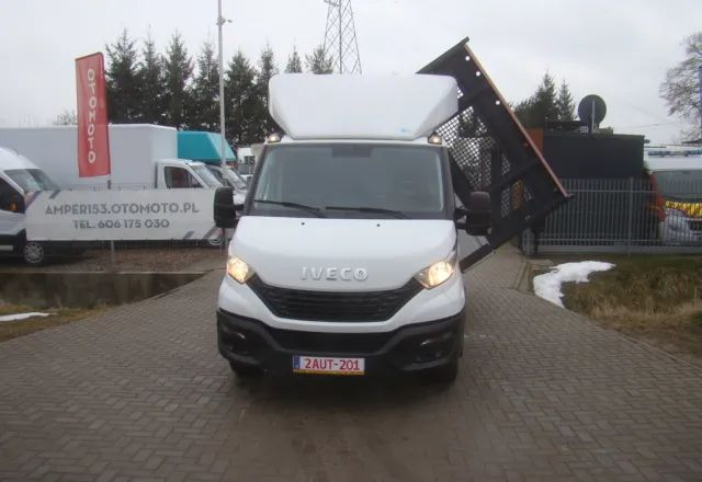 Iveco DAILY 35 C 15 3.5T 4.60M 3.5T NA HAKU CLIMATRONIC - Van jungkit: gambar 2 Iveco DAILY 35 C 15 3.5T 4.60M 3.5T NA HAKU CLIMATRONIC - Van jungkit: gambar 2