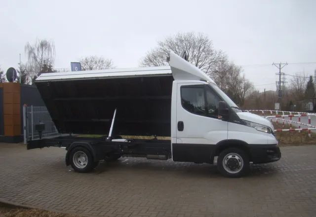 Iveco DAILY 35 C 15 3.5T 4.60M 3.5T NA HAKU CLIMATRONIC - Van jungkit: gambar 4 Iveco DAILY 35 C 15 3.5T 4.60M 3.5T NA HAKU CLIMATRONIC - Van jungkit: gambar 4