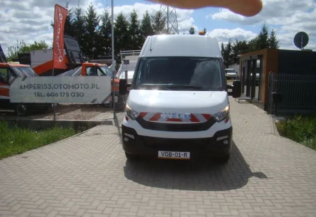 Iveco DAILY 35 S 16 REJESTRACJA NA 6-OSÓB SUPER NA KAMPERA - Van panel: gambar 3 Iveco DAILY 35 S 16 REJESTRACJA NA 6-OSÓB SUPER NA KAMPERA - Van panel: gambar 3
