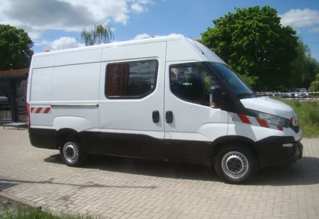 Iveco DAILY 35 S 16 REJESTRACJA NA 6-OSÓB SUPER NA KAMPERA - Van panel: gambar 5 Iveco DAILY 35 S 16 REJESTRACJA NA 6-OSÓB SUPER NA KAMPERA - Van panel: gambar 5