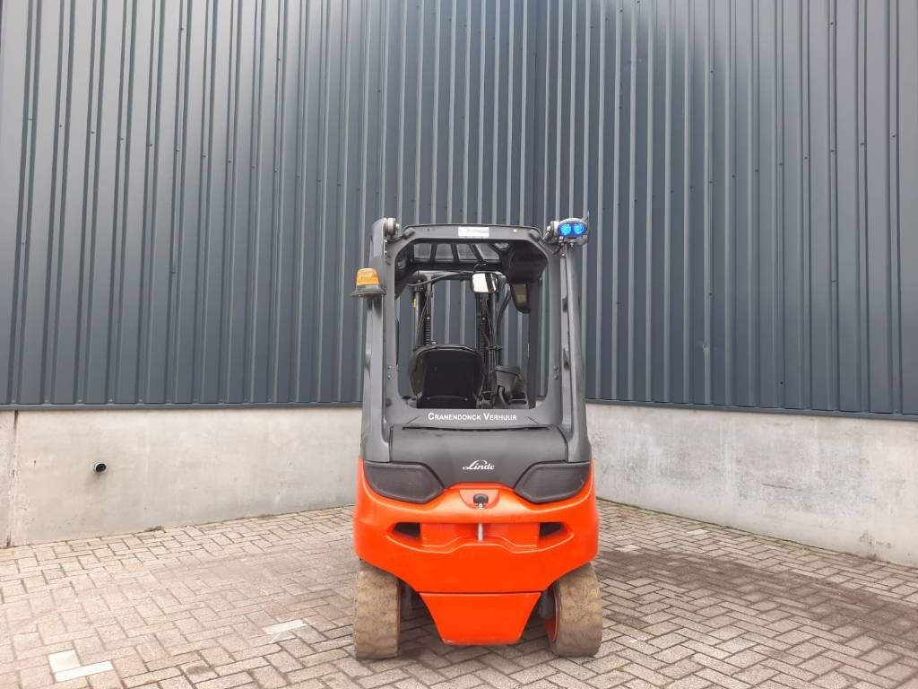 Linde E 30 L  - Forklift listrik: gambar 4 Linde E 30 L  - Forklift listrik: gambar 4