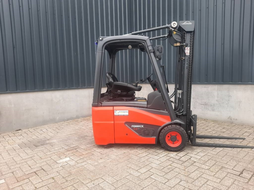 Linde E15-02  - Forklift listrik: gambar 3 Linde E15-02  - Forklift listrik: gambar 3