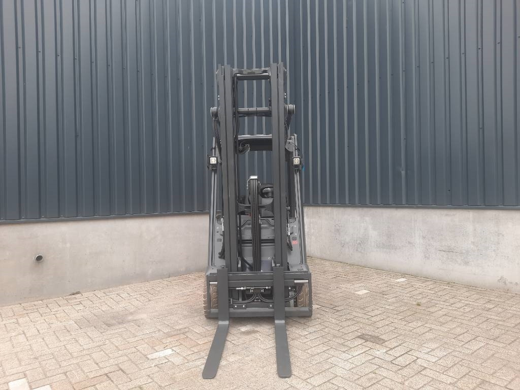 Linde E16-02  - Forklift listrik: gambar 4 Linde E16-02  - Forklift listrik: gambar 4