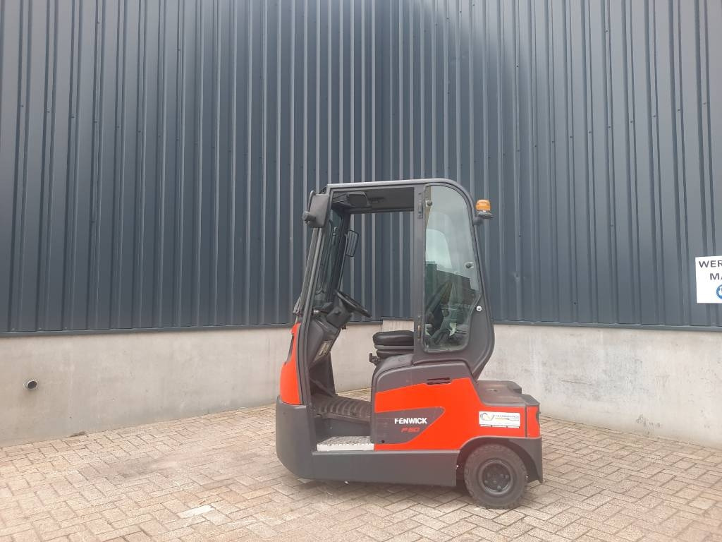 Linde P 60 - Traktor derek: gambar 1 Linde P 60 - Traktor derek: gambar 1