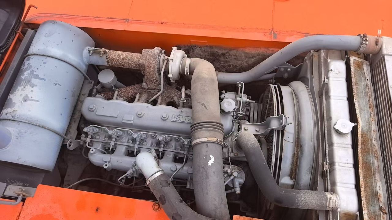HITACHI ZX240 - Ekskavator: gambar 4 HITACHI ZX240 - Ekskavator: gambar 4