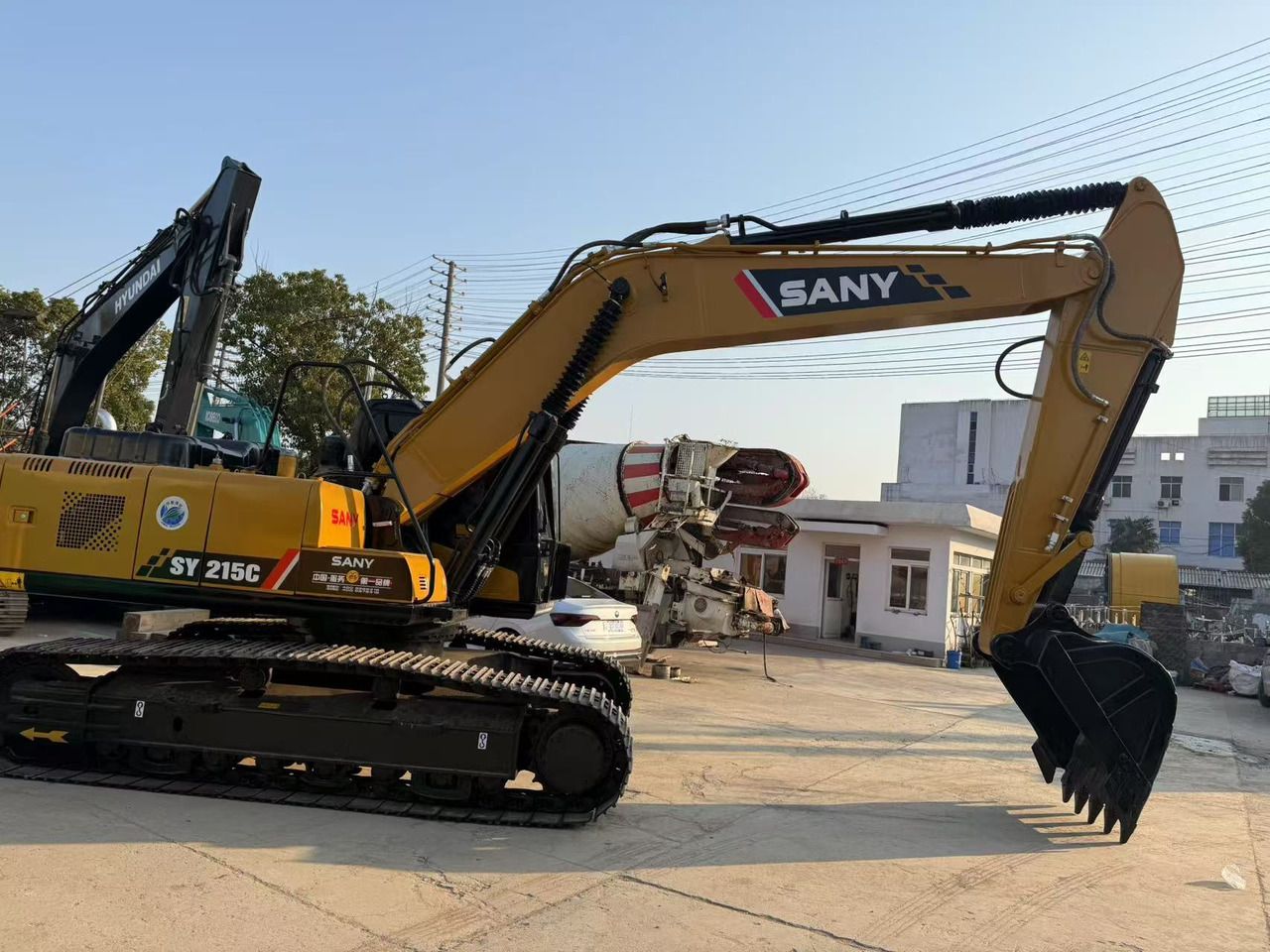SANY SY215C - Ekskavator perayap: gambar 1 SANY SY215C - Ekskavator perayap: gambar 1