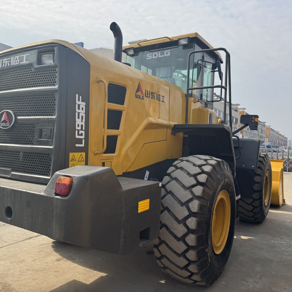 SDLG L956F - Wheel loader: gambar 4 SDLG L956F - Wheel loader: gambar 4