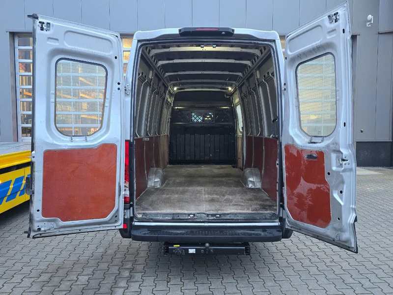 Iveco Daily 35S16 - Van panel: gambar 3 Iveco Daily 35S16 - Van panel: gambar 3