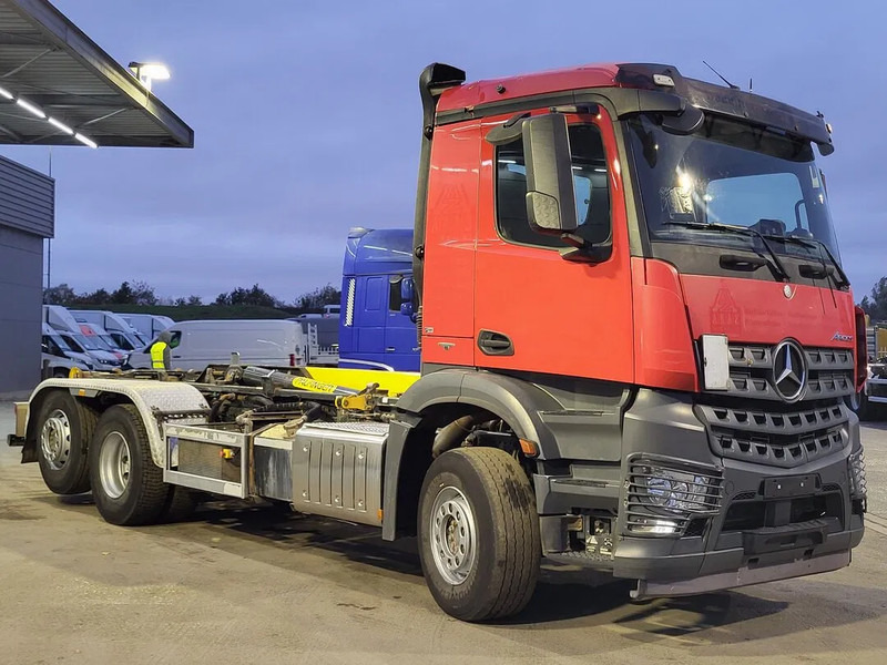 Mercedes-Benz Arocs 2648 Arocs 2648 - Truk pembawa sistem kabel: gambar 5 Mercedes-Benz Arocs 2648 Arocs 2648 - Truk pembawa sistem kabel: gambar 5