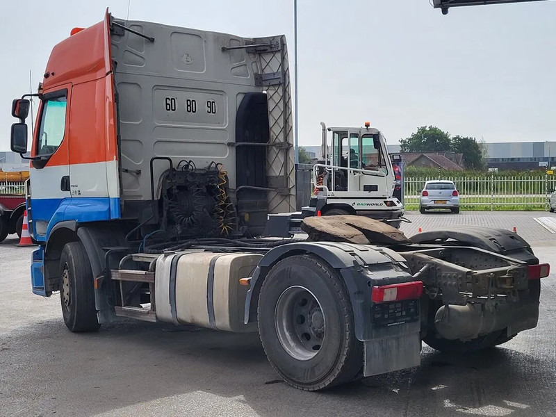 Renault Premium 450 !! WATER LEAK FROM RESERVOIR TANK!! - Tractor head: gambar 3 Renault Premium 450 !! WATER LEAK FROM RESERVOIR TANK!! - Tractor head: gambar 3
