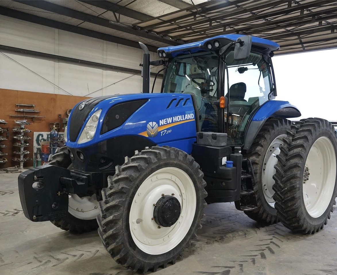 NEW HOLLAND T7.210 - Traktor: gambar 1 NEW HOLLAND T7.210 - Traktor: gambar 1