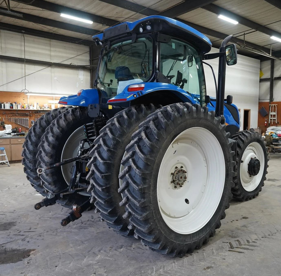NEW HOLLAND T7.210 - Traktor: gambar 4 NEW HOLLAND T7.210 - Traktor: gambar 4