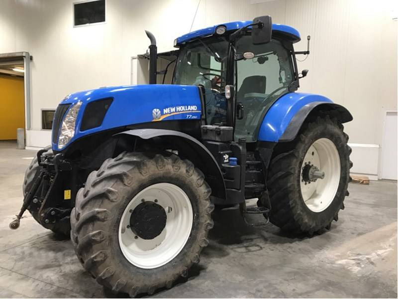New Holland T7.250 - Traktor: gambar 1 New Holland T7.250 - Traktor: gambar 1
