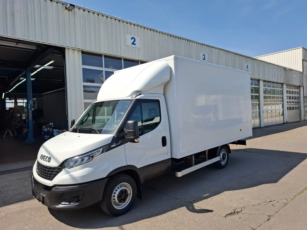 Iveco 35-160P/A8, Klima, HiMatic, LED, Luft, - Van box: gambar 3 Iveco 35-160P/A8, Klima, HiMatic, LED, Luft, - Van box: gambar 3