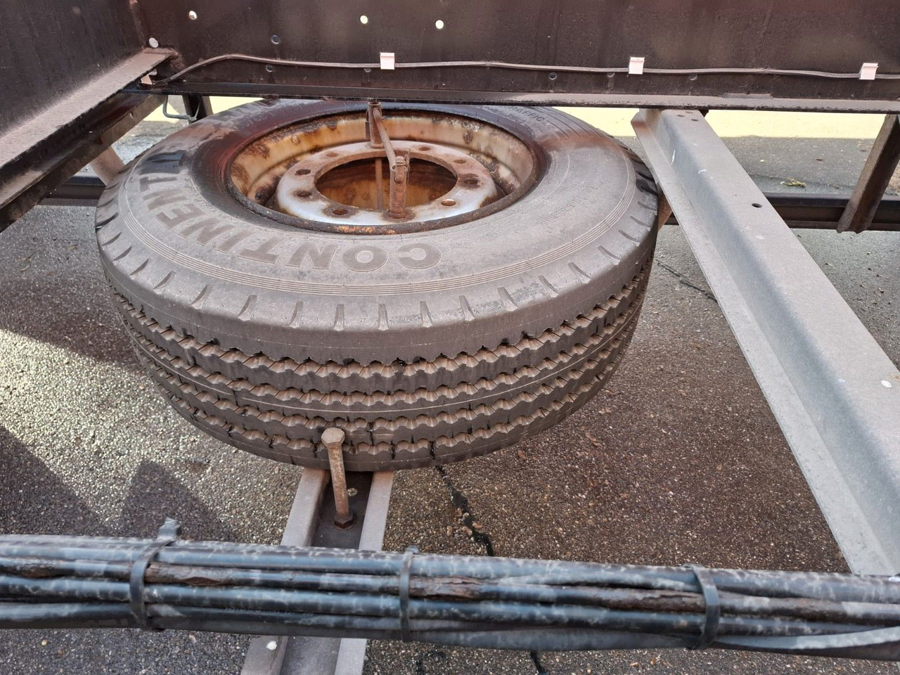 Krone AWE 18P, Ladebordwand BÄR 2,0 to - Trailer pengangkut mobil: gambar 4 Krone AWE 18P, Ladebordwand BÄR 2,0 to - Trailer pengangkut mobil: gambar 4