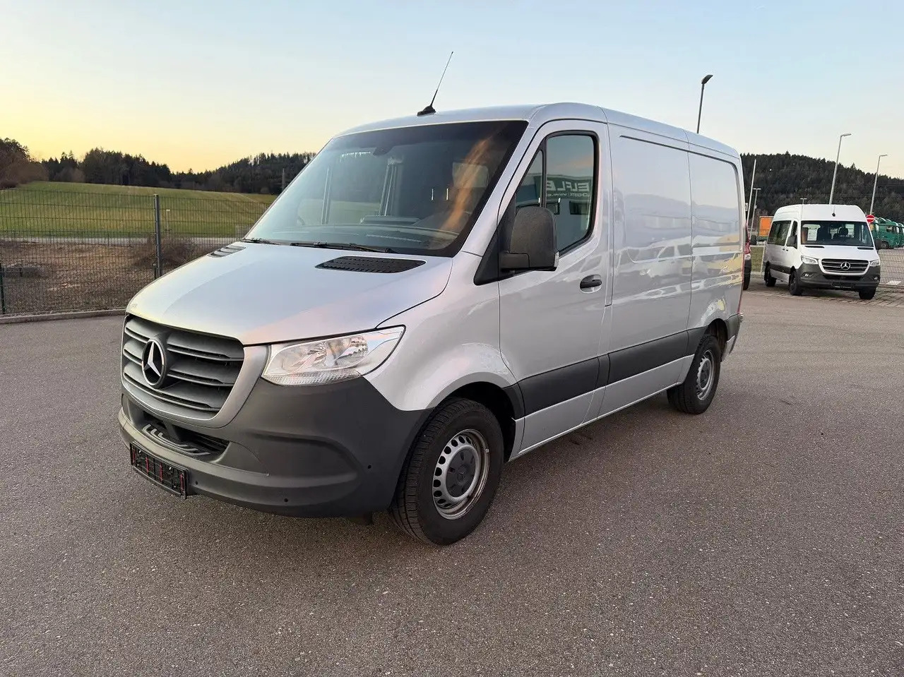 Mercedes-Benz Sprinter 317 CDI Flach Kurz Klima MBUX AHK - Van panel: gambar 1 Mercedes-Benz Sprinter 317 CDI Flach Kurz Klima MBUX AHK - Van panel: gambar 1