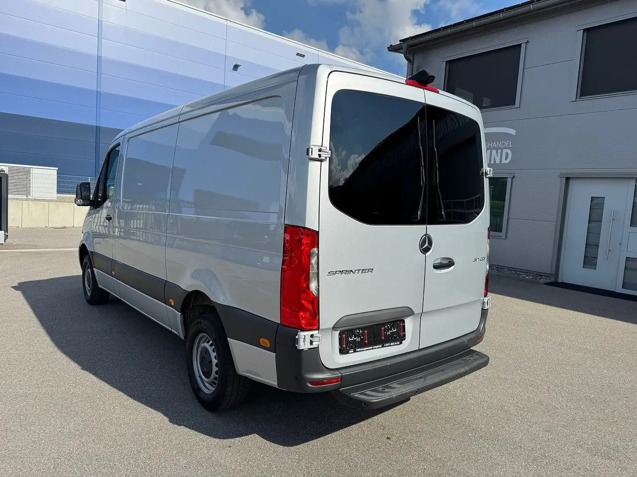 Mercedes-Benz Sprinter 317 CDI Lang Silber MBUX RWD Klima - Van panel: gambar 5 Mercedes-Benz Sprinter 317 CDI Lang Silber MBUX RWD Klima - Van panel: gambar 5
