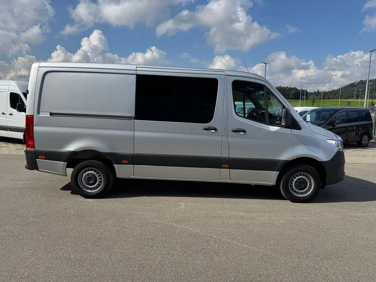 Mercedes-Benz Sprinter 317 CDI Lang Silber MBUX RWD Klima - Van panel: gambar 4 Mercedes-Benz Sprinter 317 CDI Lang Silber MBUX RWD Klima - Van panel: gambar 4