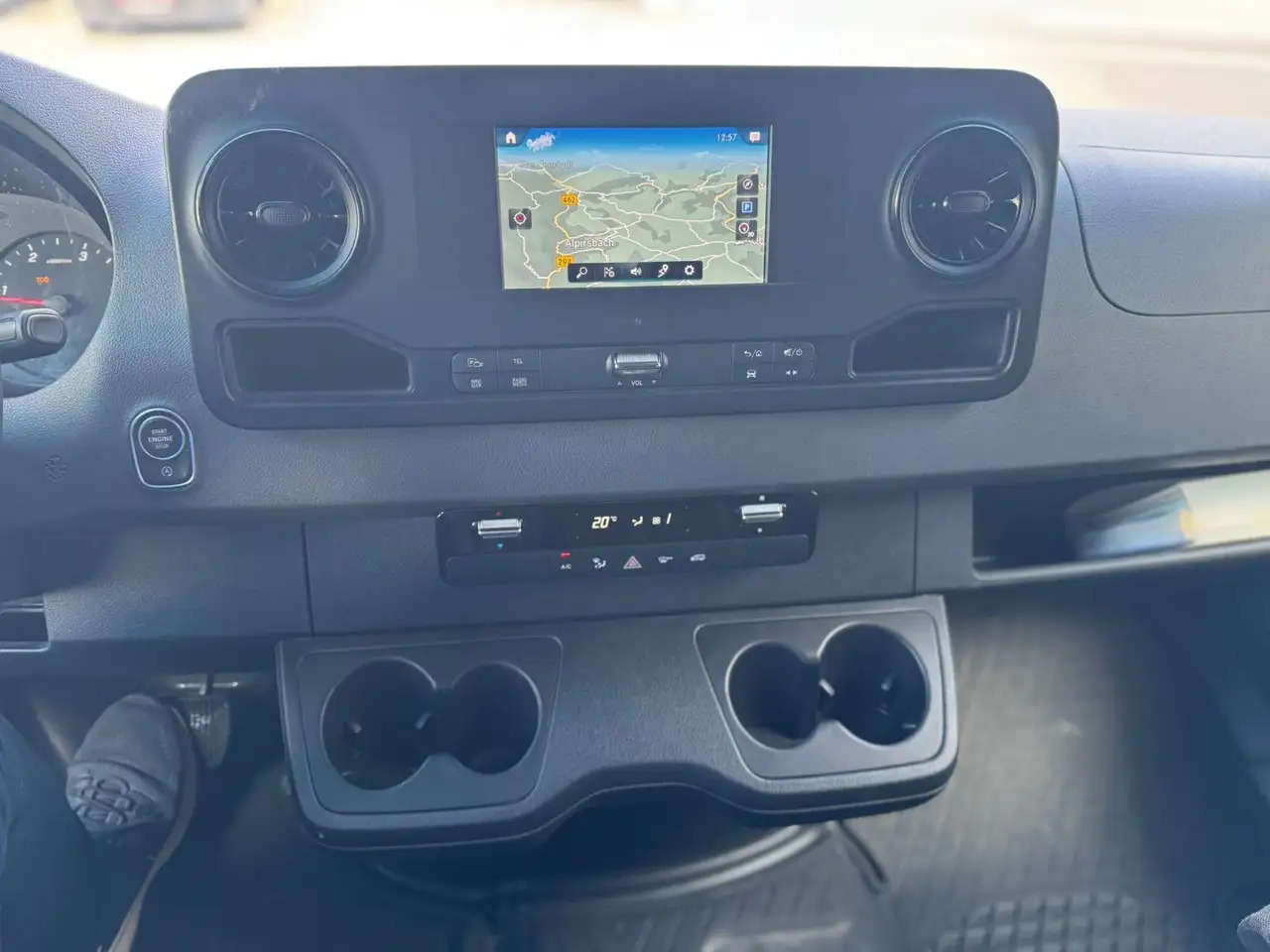 Van panel, Van kombi baru Mercedes-Benz Sprinter 317 CDI Maxi Lang Mixto AHK 3,5t MBUX: gambar 7 Van panel, Van kombi baru Mercedes-Benz Sprinter 317 CDI Maxi Lang Mixto AHK 3,5t MBUX: gambar 7