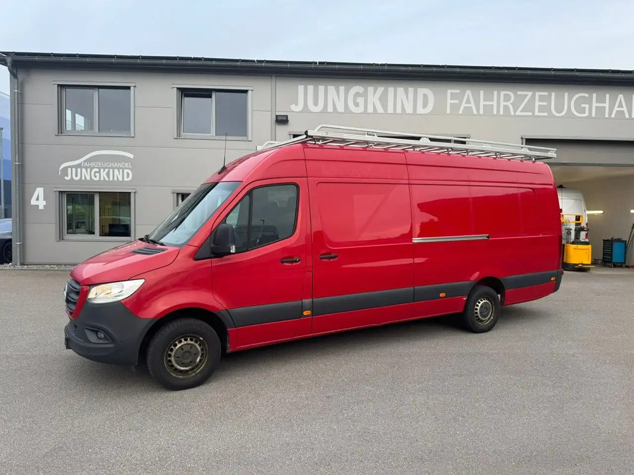 Mercedes-Benz Sprinter 317 CDI Maxi Lang XXL Extralang MBUX - Van panel: gambar 1 Mercedes-Benz Sprinter 317 CDI Maxi Lang XXL Extralang MBUX - Van panel: gambar 1